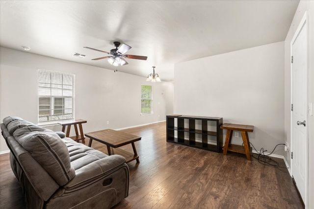 524 E Grant Avenue, Guthrie, OK 73044