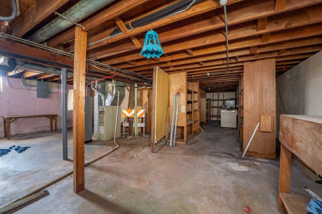 2456 S Fergeson Avenue, Springfield, MO 65807