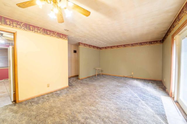 2456 S Fergeson Avenue, Springfield, MO 65807