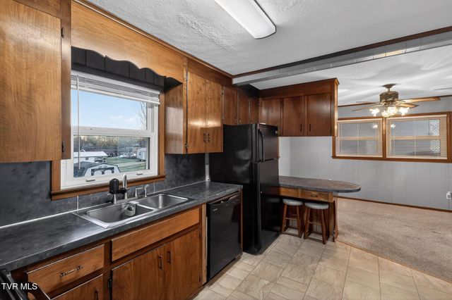 241 Crockett Street, Bluff City, TN 37618