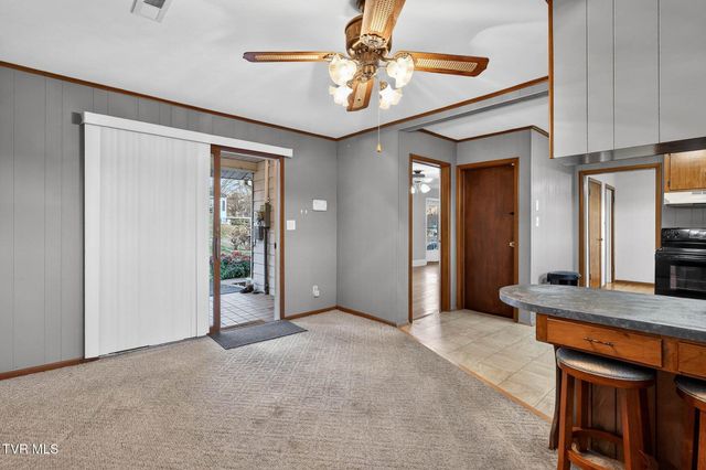 241 Crockett Street, Bluff City, TN 37618