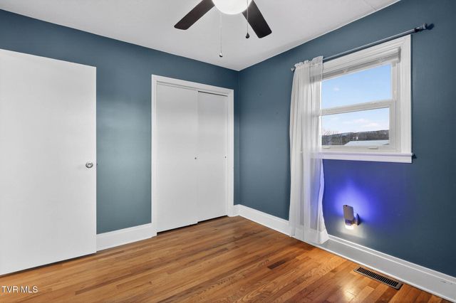 241 Crockett Street, Bluff City, TN 37618