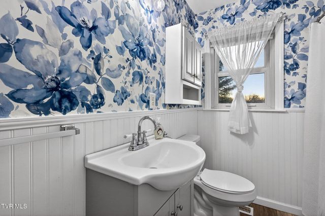 241 Crockett Street, Bluff City, TN 37618