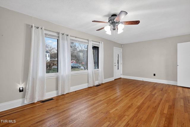 241 Crockett Street, Bluff City, TN 37618