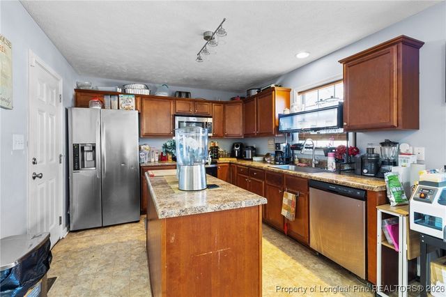 9008 Grouse Run Lane, Fayetteville, NC 28314