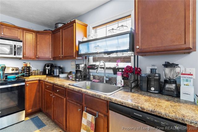 9008 Grouse Run Lane, Fayetteville, NC 28314