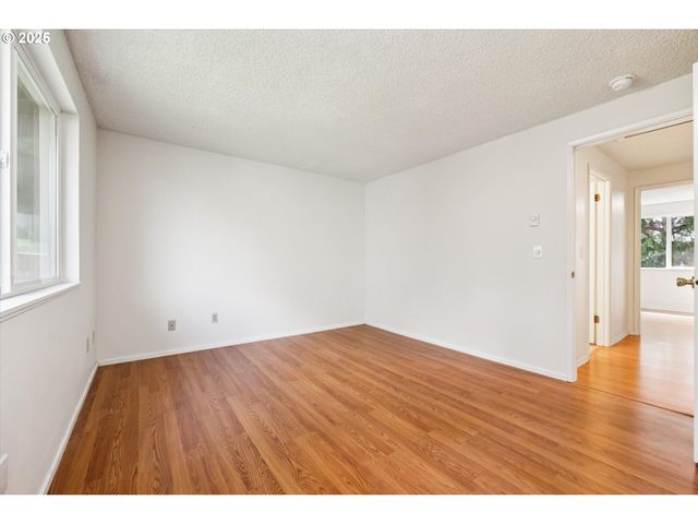 23882 Ne TREEHILL Dr, Wood Village, OR 97060