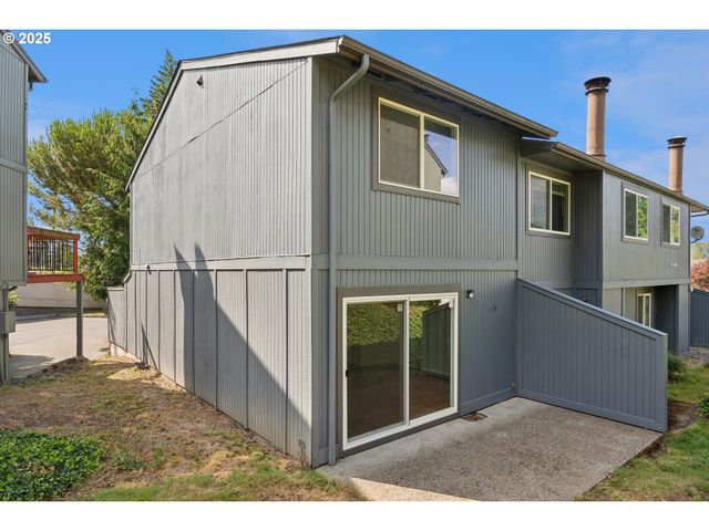 23882 Ne TREEHILL Dr, Wood Village, OR 97060