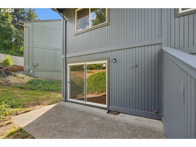 23882 Ne TREEHILL Dr, Wood Village, OR 97060