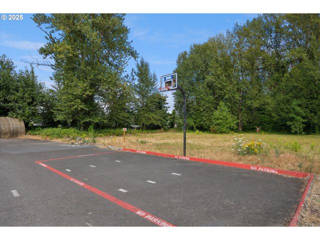 23882 Ne TREEHILL Dr, Wood Village, OR 97060