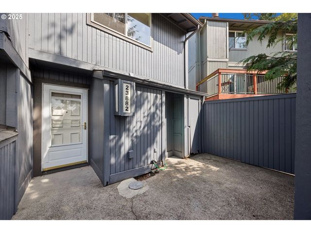 23882 Ne TREEHILL Dr, Wood Village, OR 97060