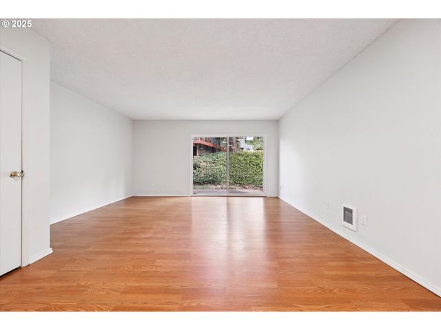 23882 Ne TREEHILL Dr, Wood Village, OR 97060