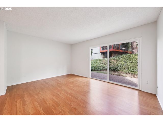 23882 Ne TREEHILL Dr, Wood Village, OR 97060