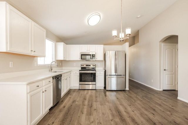 8113 W Pima Street, Phoenix, AZ 85043