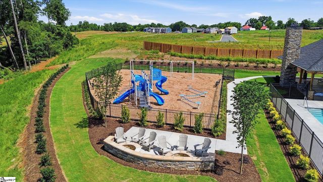 135 Mossend Street, Woodruff, SC 29388