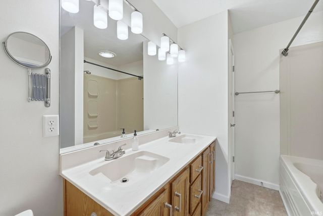 7314 Wood Meadows Lane, Fort Wayne, IN 46835