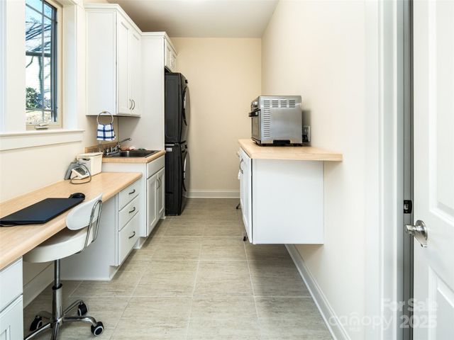 123 Orvis Stone Circle, Biltmore Lake, NC 28715