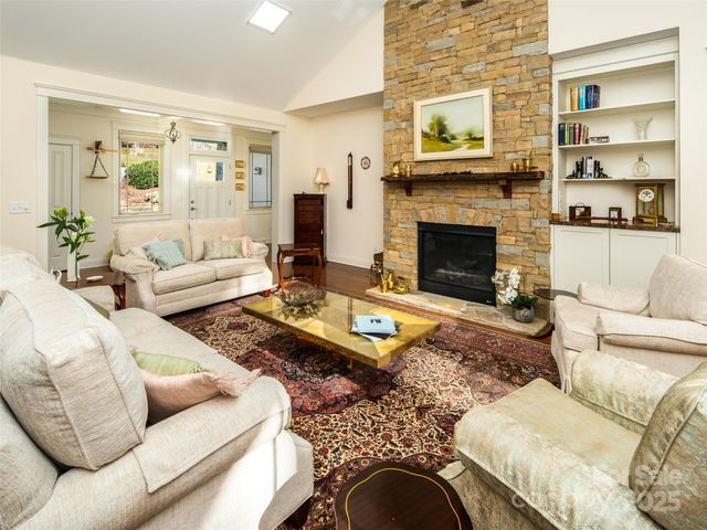 123 Orvis Stone Circle, Biltmore Lake, NC 28715