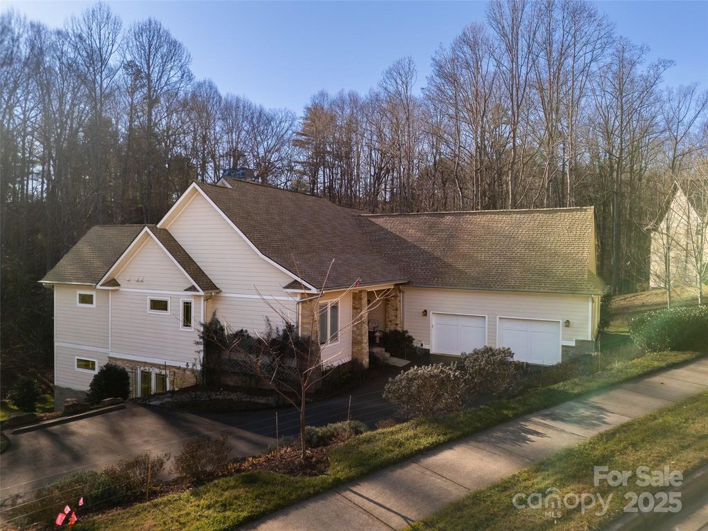 123 Orvis Stone Circle, Biltmore Lake, NC 28715