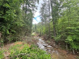 80 Hell Hole Road, Pikeville, TN 37367