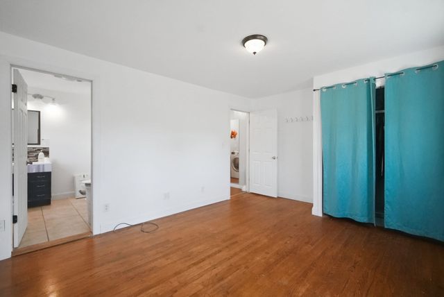 150 Lawndale St, Chicopee, MA 01013