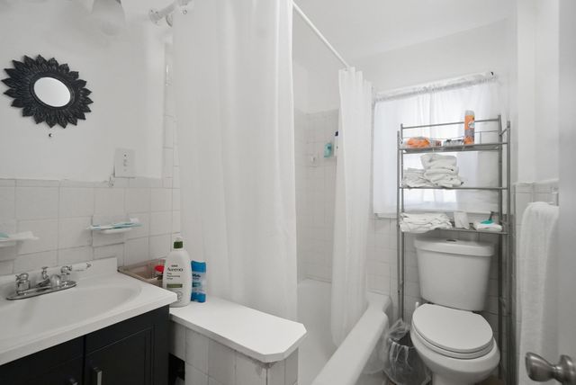 150 Lawndale St, Chicopee, MA 01013