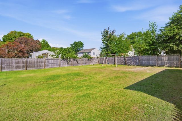 150 Lawndale St, Chicopee, MA 01013