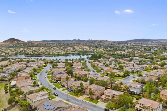 30243 Lamplighter, Menifee, CA 92584