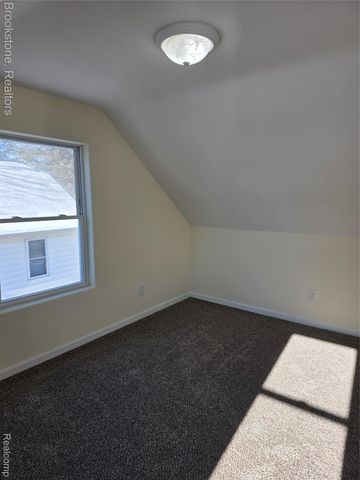 1095 Pine Street, Genesee Charter Township, MI 48458