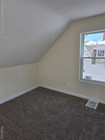 1095 Pine Street, Genesee Charter Township, MI 48458