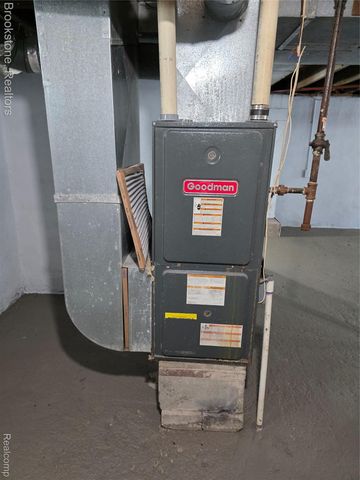 1095 Pine Street, Genesee Charter Township, MI 48458