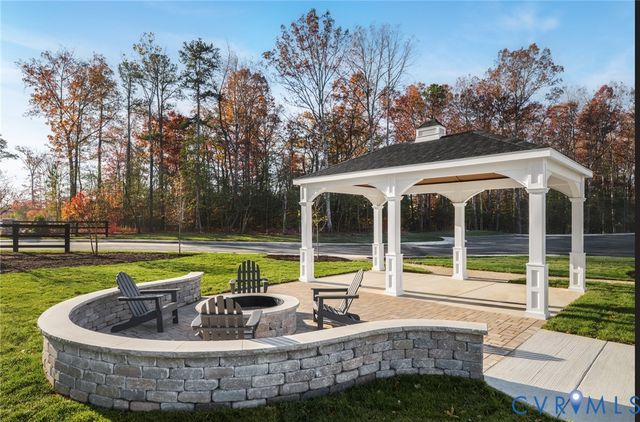 6342 Diamond Dove Dr, Chester, VA 23831