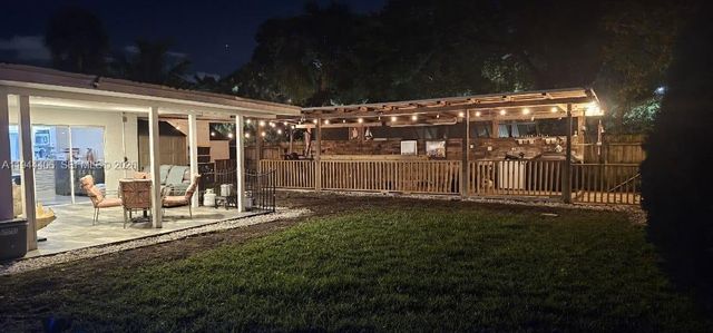 2531 Whale Harbor Ln, Fort Lauderdale, FL 33312