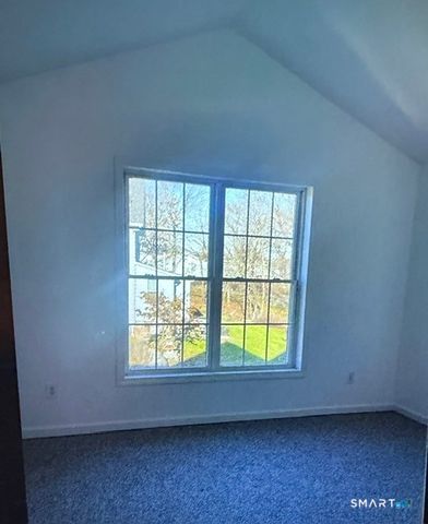 40 Corinthian Avenue, Stratford, CT 06615