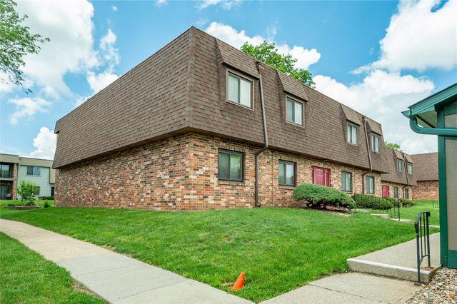 4633 Woodland Avenue 1, West Des Moines, IA 50266
