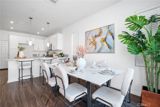 208 Bonita Ln, Rialto, CA 92376