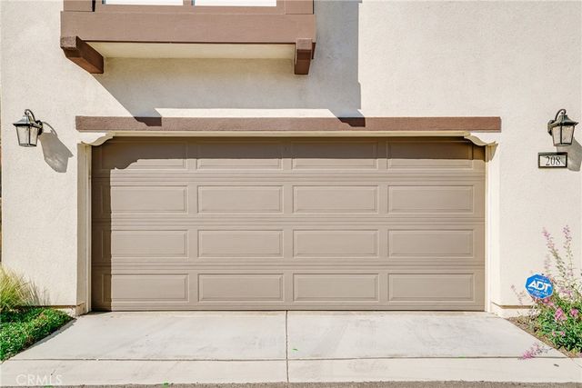 208 Bonita Ln, Rialto, CA 92376