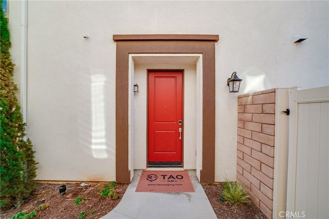 208 Bonita Ln, Rialto, CA 92376