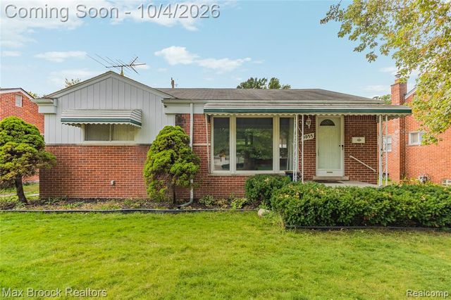 9055 Columbia, Redford, MI 48239