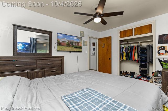 9055 Columbia, Redford, MI 48239