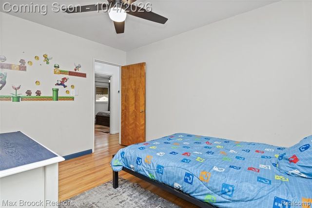 9055 Columbia, Redford, MI 48239