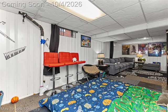 9055 Columbia, Redford, MI 48239