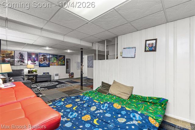 9055 Columbia, Redford, MI 48239