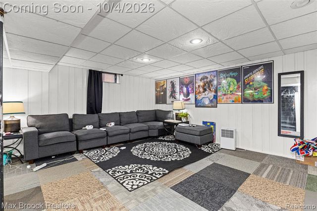 9055 Columbia, Redford, MI 48239