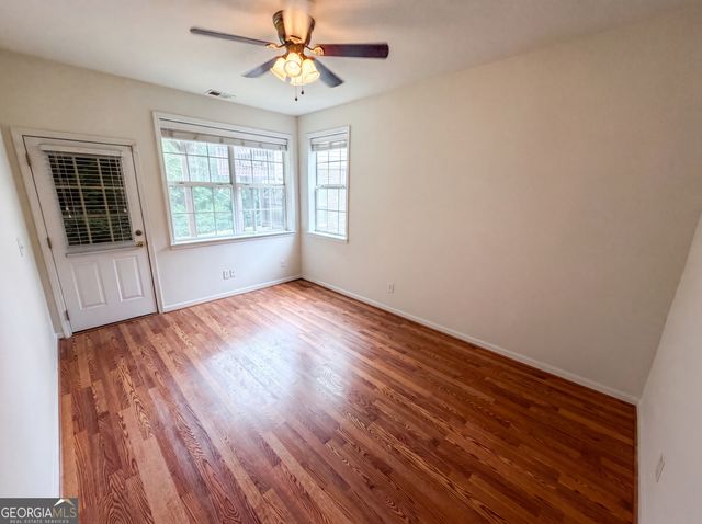 4660 Creekside Villas Way SE, Smyrna, GA 30082