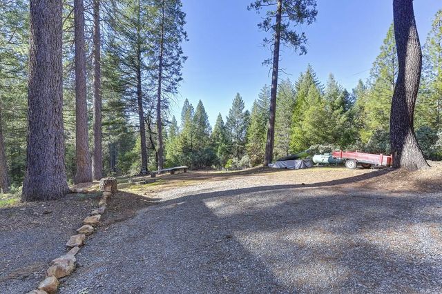 5060 Chestnut Ct, Georgetown, CA 95634