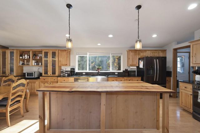 5060 Chestnut Ct, Georgetown, CA 95634