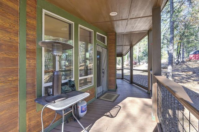 5060 Chestnut Ct, Georgetown, CA 95634