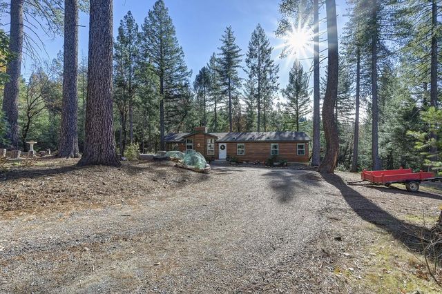 5060 Chestnut Ct, Georgetown, CA 95634