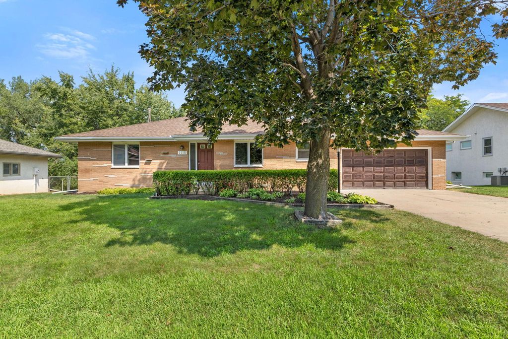 1115 Pike Lake Drive, New Brighton, MN 55112 — photo 4